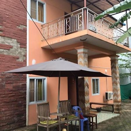 Soutchai Hostel And Tour Company パークセー エクステリア 写真