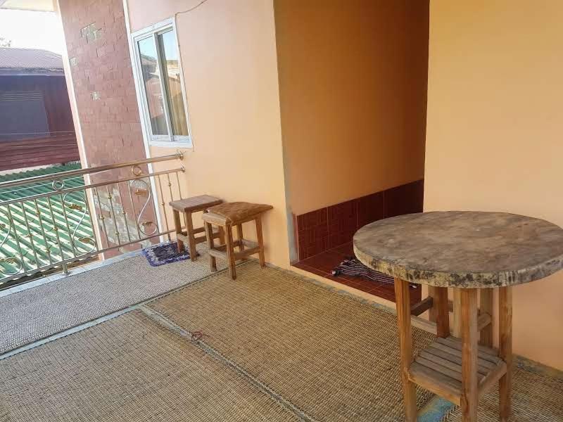 Soutchai Hostel And Tour Company パークセー エクステリア 写真